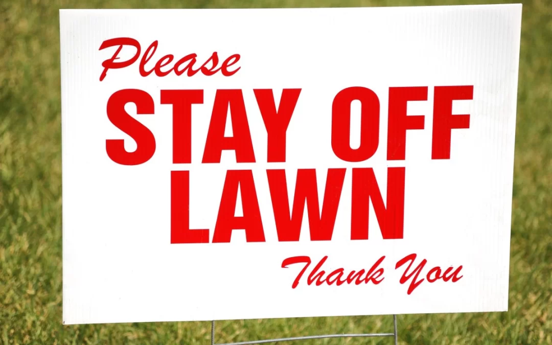 Coroplast and corrugated lawn signs printed and fulfilled by DRS Imaging and Print.